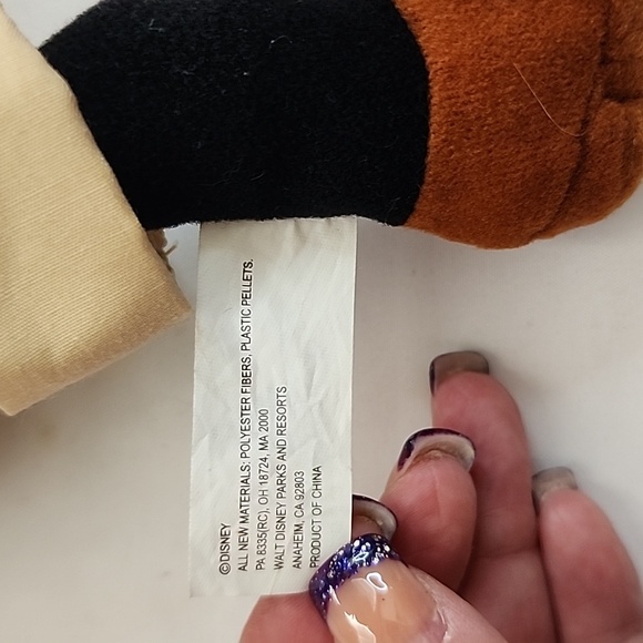 NWT Vintage Disney Theme Park Exclusive Canada Goofy Beanie Plush - Picture 15 of 16